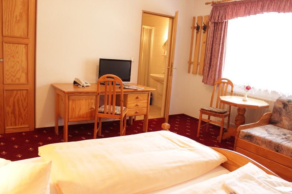 Landhotel Gasthof Zwota Klingenthal Δωμάτιο φωτογραφία